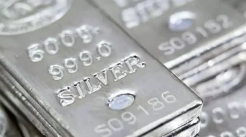 تغيير مفاجئ سعر الفضة يرتفع إلى 103 دولارات ويتحدى الذهب